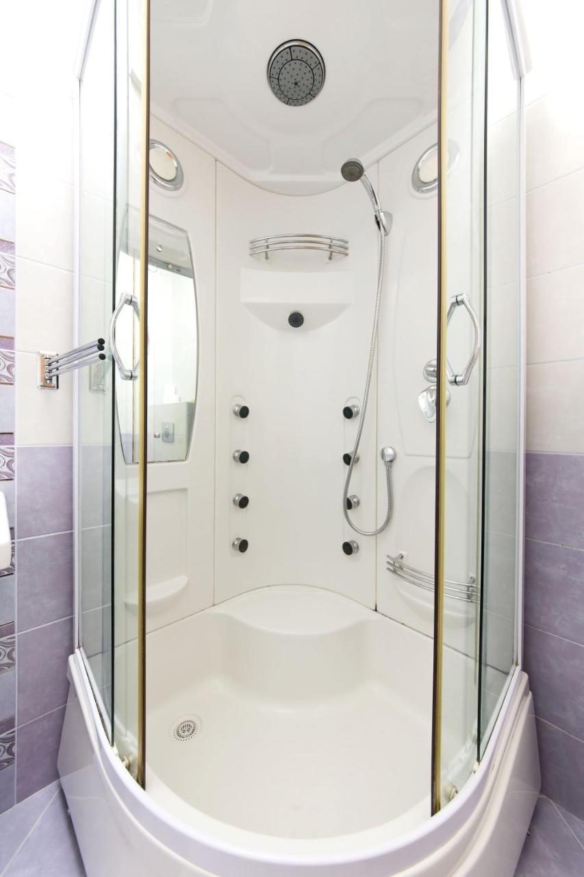 Apartments Lux Milano, Savina,Herceg-Novi Херцег Нови Екстериор снимка