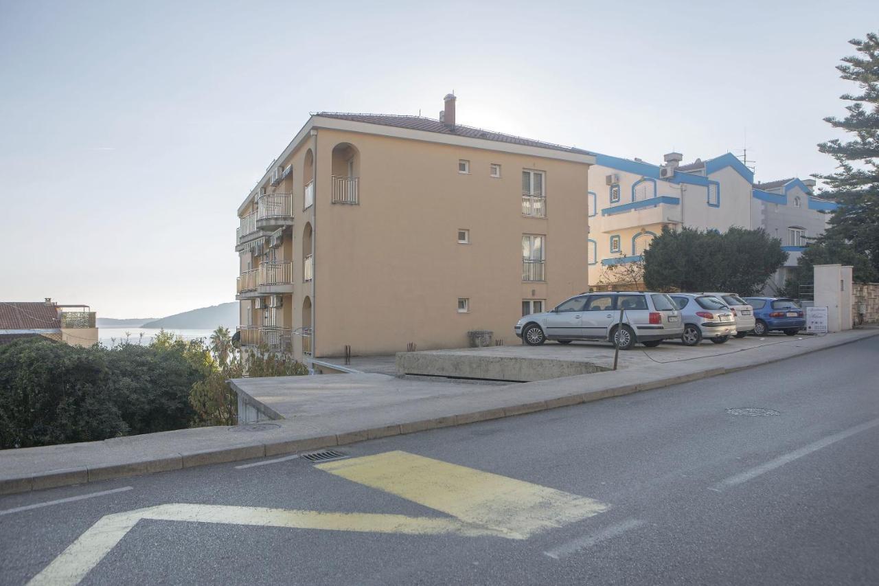 Apartments Lux Milano, Savina,Herceg-Novi Херцег Нови Екстериор снимка